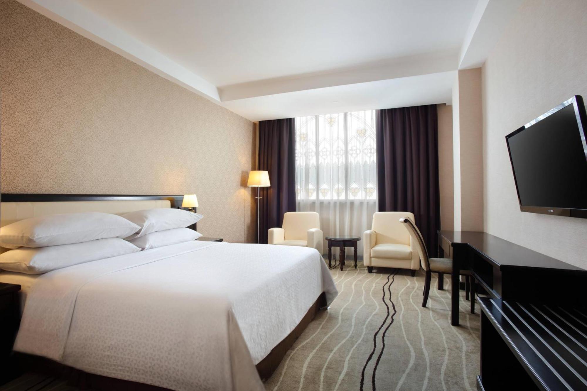 Grand Serela Hotel Medan Exterior foto