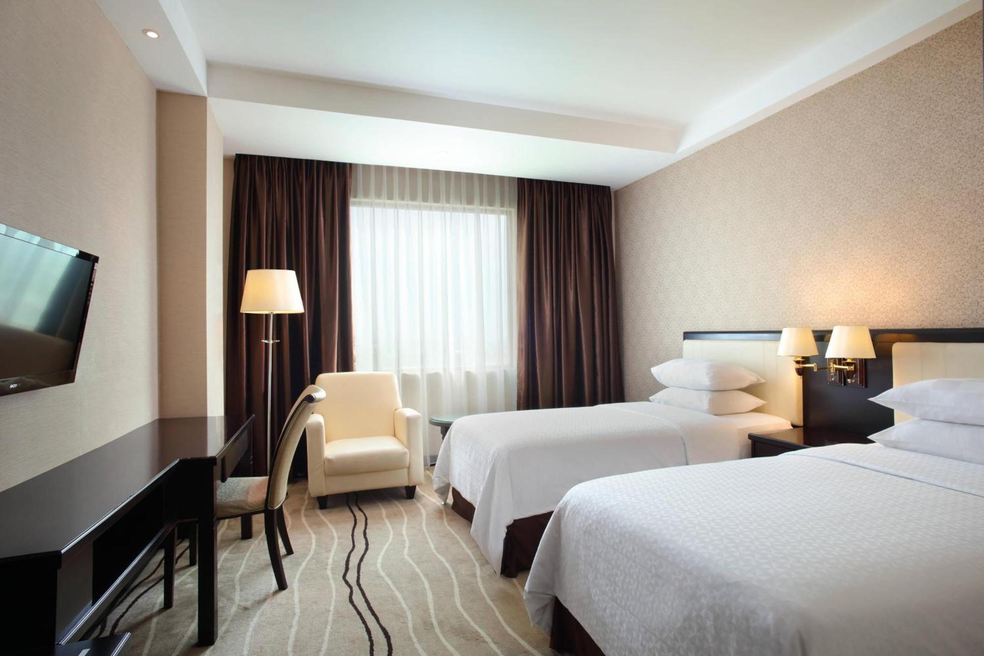 Grand Serela Hotel Medan Exterior foto