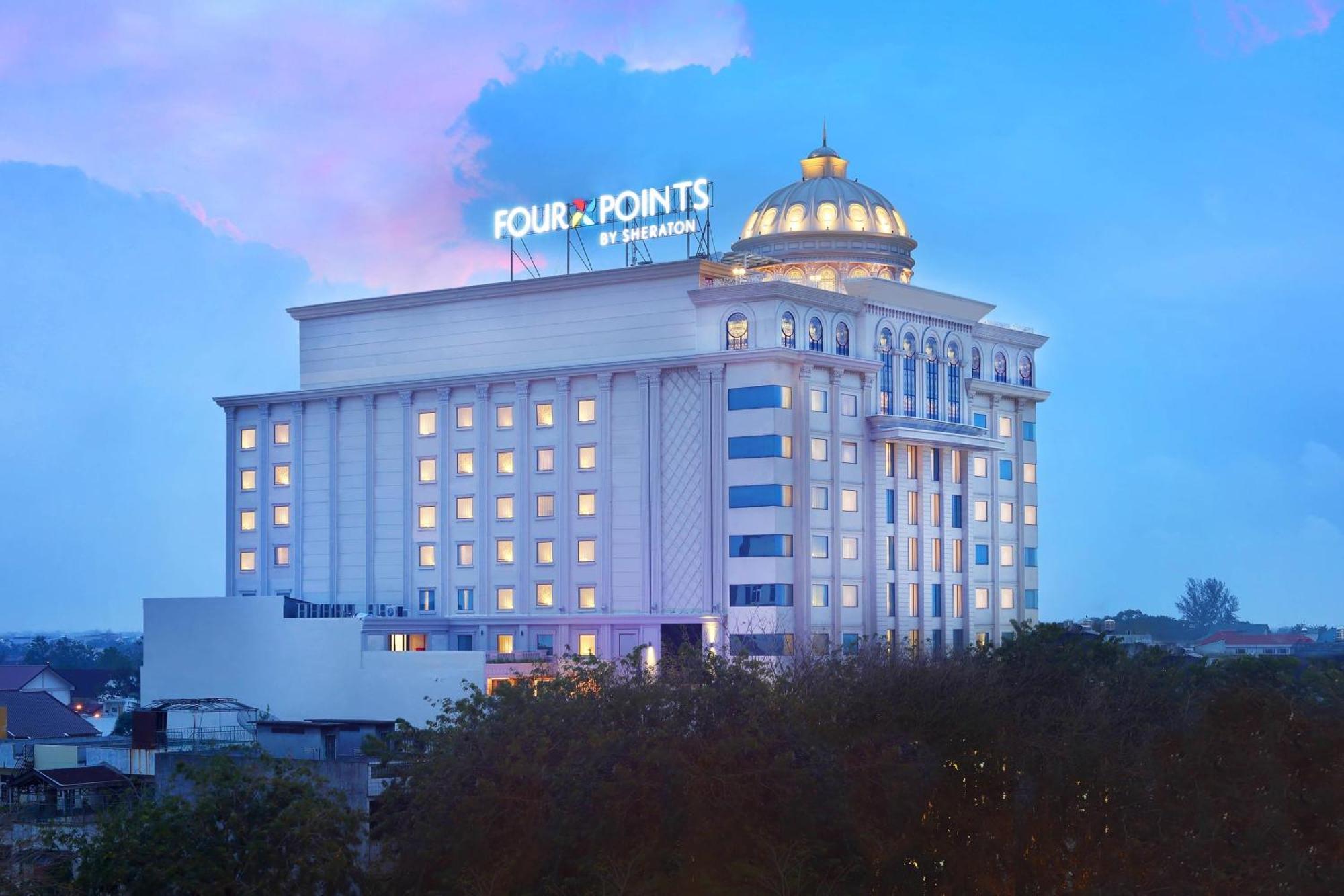 Grand Serela Hotel Medan Exterior foto