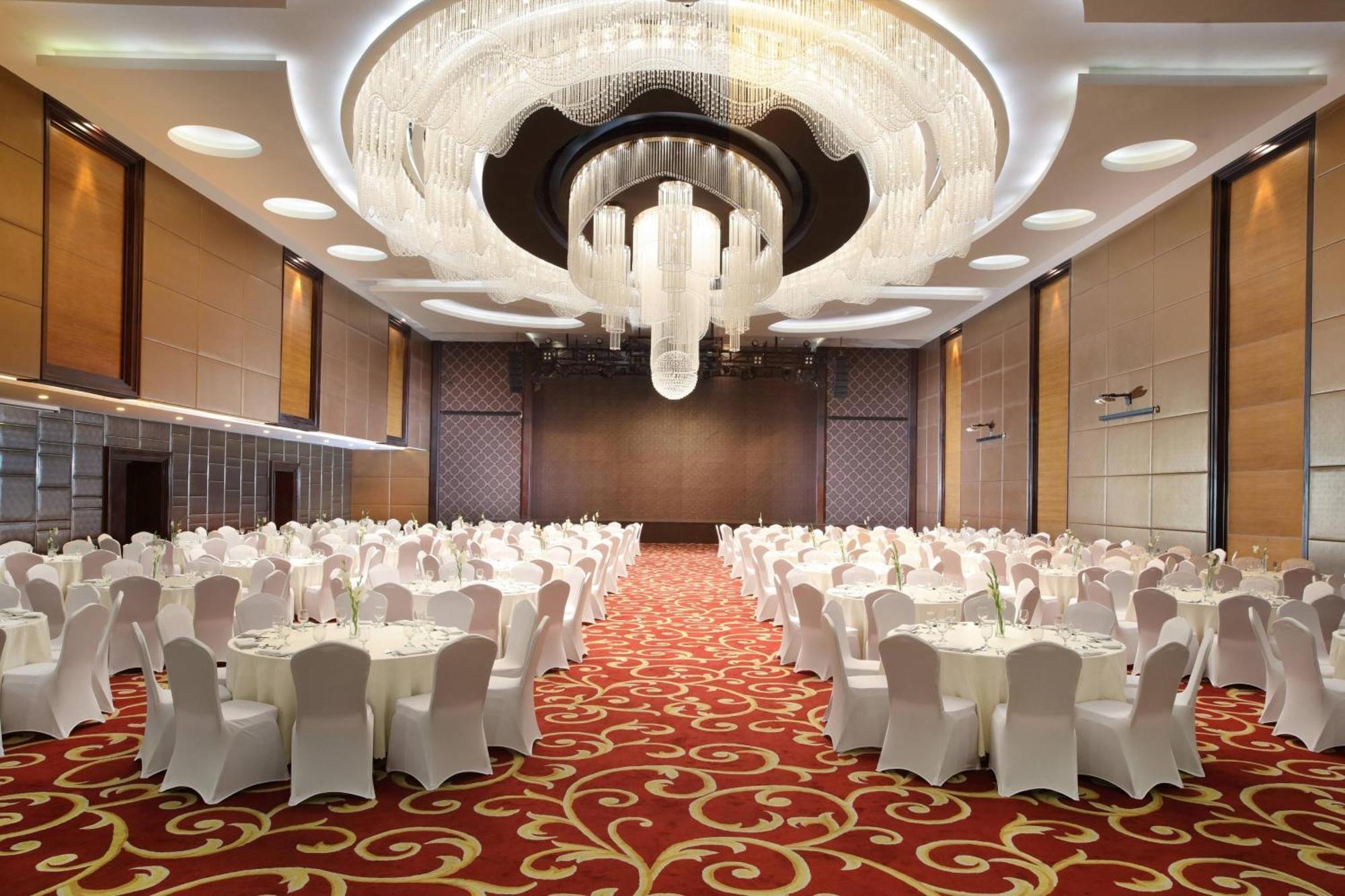 Grand Serela Hotel Medan Exterior foto