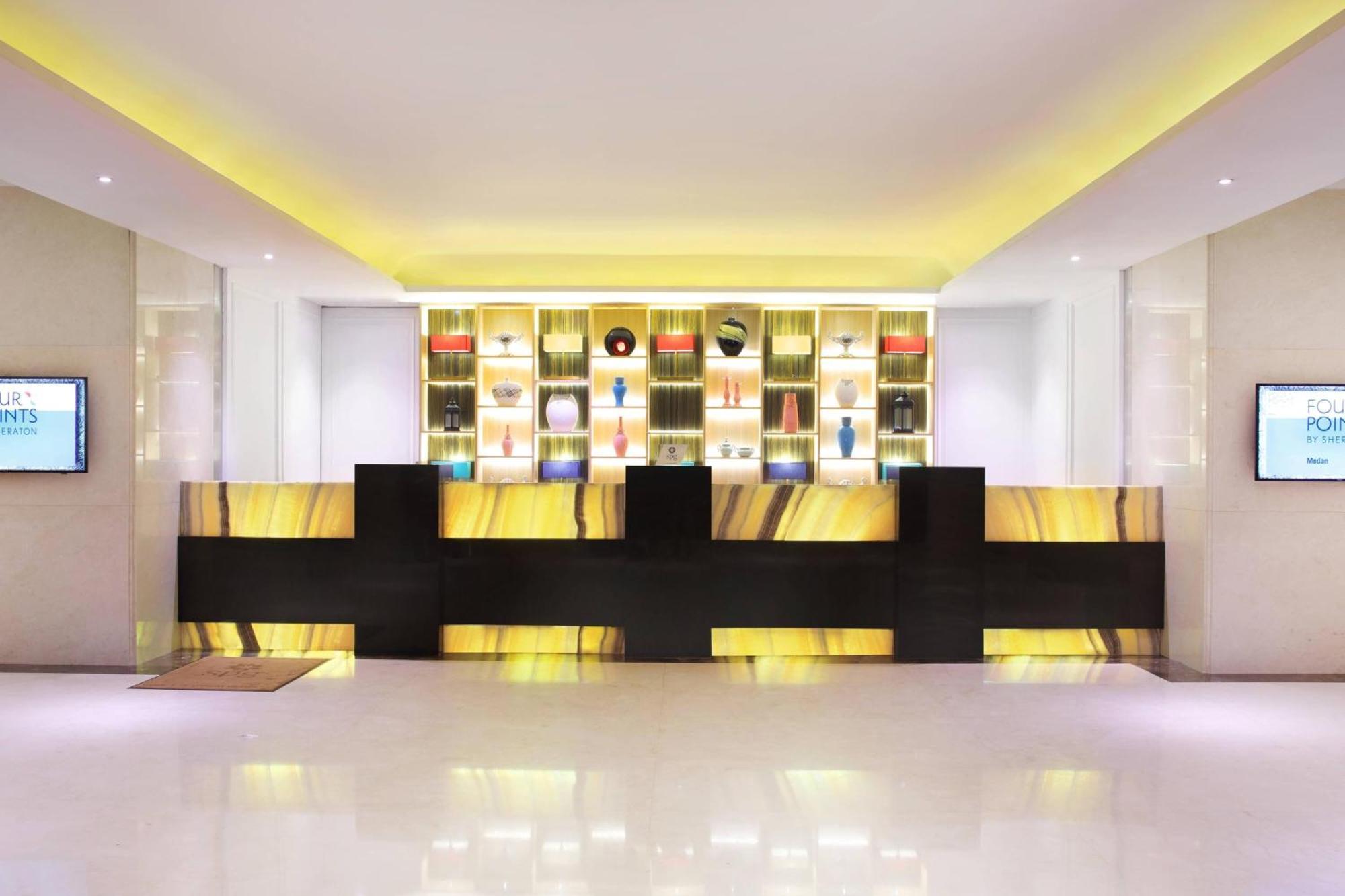 Grand Serela Hotel Medan Exterior foto
