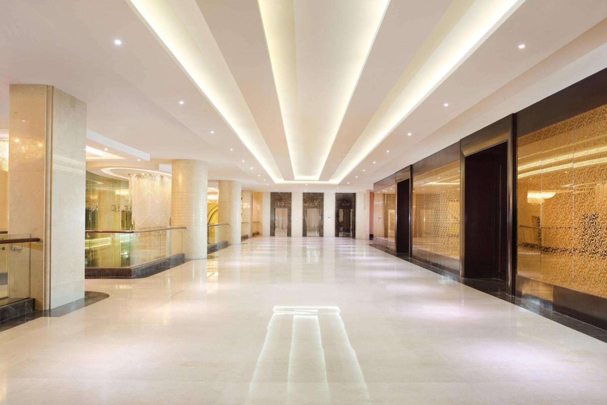Grand Serela Hotel Medan Exterior foto