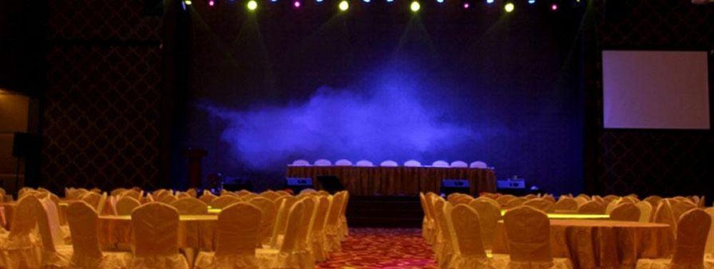Grand Serela Hotel Medan Exterior foto